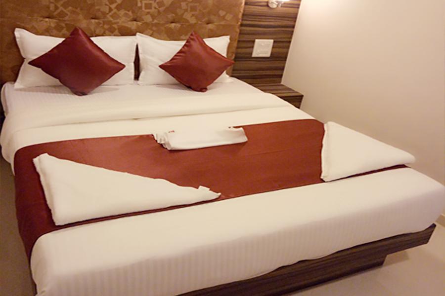 Flagship 83490 Hotel Bently Palace Мумбай Екстериор снимка