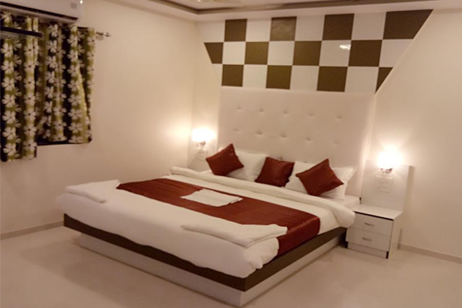 Flagship 83490 Hotel Bently Palace Мумбай Екстериор снимка